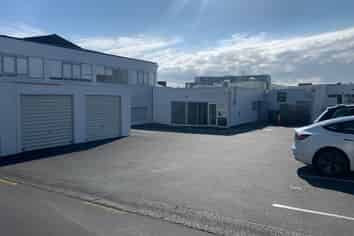 Milford Modern Office – 47 sqm with Parking