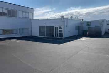 Milford Modern Office – 47 sqm with Parking