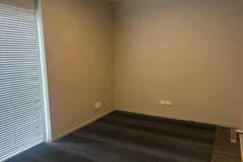 Milford Modern Office – 47 sqm with Parking