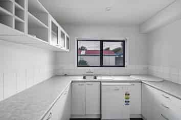 6/208 Strickland Street, Sydenham