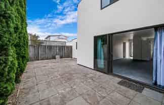 6/208 Strickland Street, Sydenham