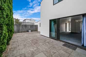 6/208 Strickland Street, Sydenham