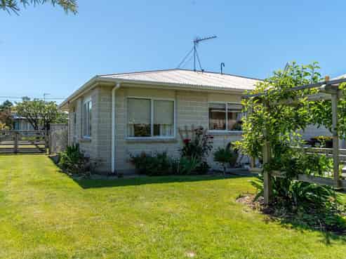 4 Seddon Street, Carterton