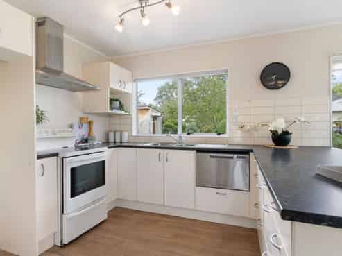 4 Seddon Street, Carterton