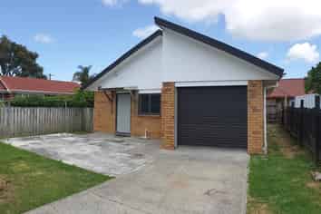 2/2 Vine Street, Mangere East