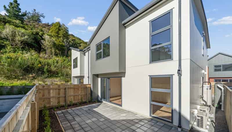 7/60 Akatarawa Road, Brown Owl