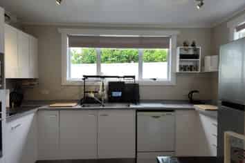 27 Ngamotu Road, Spotswood