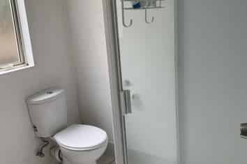 27a Stephanie Close, Glenfield