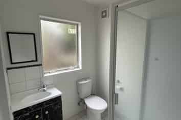 27a Stephanie Close, Glenfield