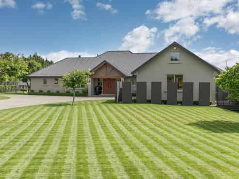 5 Orchard Grove, East Taieri