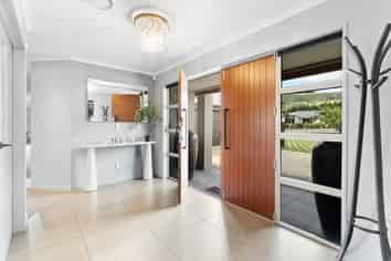 5 Orchard Grove, East Taieri