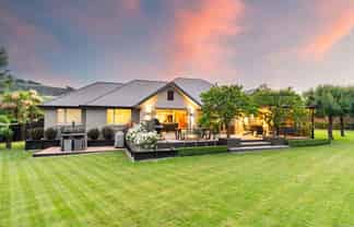 5 Orchard Grove, East Taieri