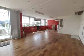 Newmarket Office 260sqm with 6 Car Parks