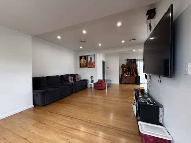 30 Lincoln Avenue, Epuni