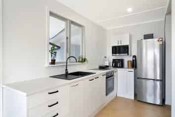 261 Sturges Road, Henderson