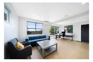 261 Sturges Road, Henderson