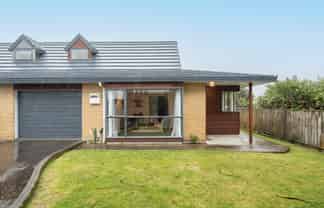 55B Ranui Terrace, Tawa