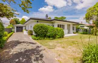 627 Nelson Street North, Mahora