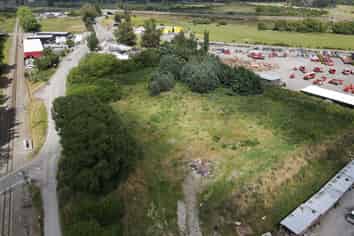 Versatile Industrial Yard