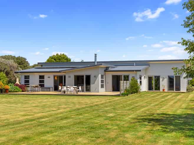 29 Royal Ascot Drive, Papamoa