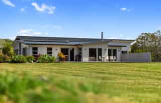 29 Royal Ascot Drive, Papamoa