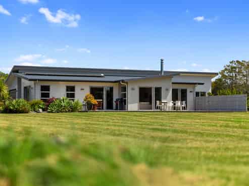 29 Royal Ascot Drive, Papamoa