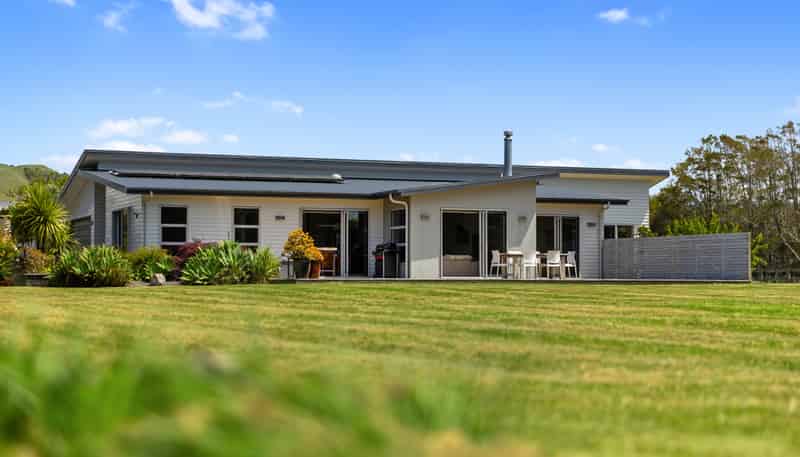 29 Royal Ascot Drive, Papamoa