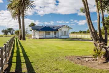 53 Seaview Road, Herbertville