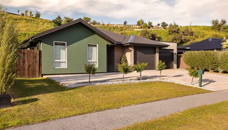 35 Woodstock Road, Lower Shotover