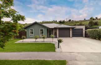 35 Woodstock Road, Lower Shotover