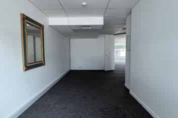 Premium Full-Floor Office in Uptown/Grafton!