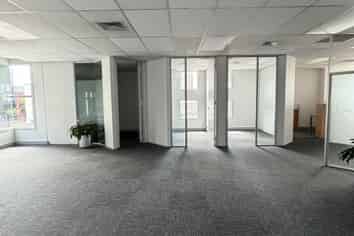 Premium Full-Floor Office in Uptown/Grafton!