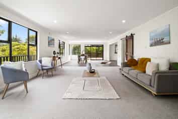 11 Chelivode Street, Waitati