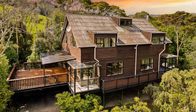 11 Chelivode Street, Waitati