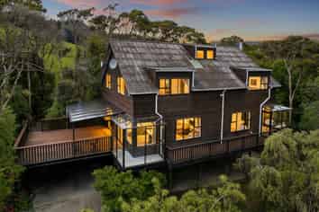 11 Chelivode Street, Waitati