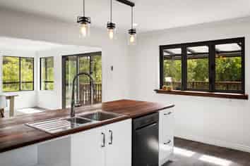 11 Chelivode Street, Waitati