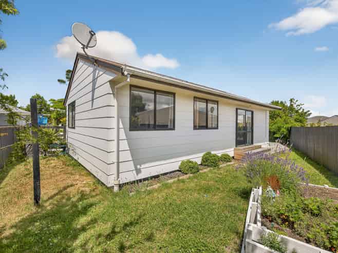 9a Nicholas Drive, Linwood