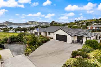 9 Goddard Way, Sawyers Bay