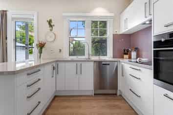 108 Mays Road, Saint Albans