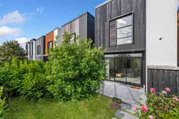 15 Battalion Drive, Papakura