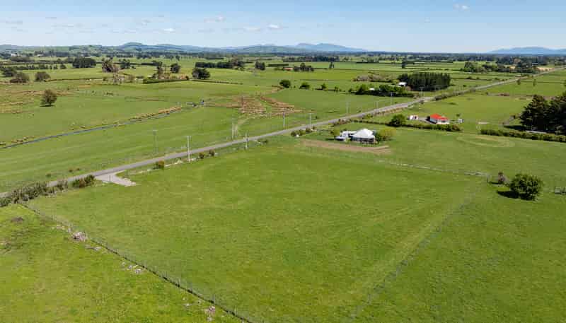 231 Hughes Line, Carterton