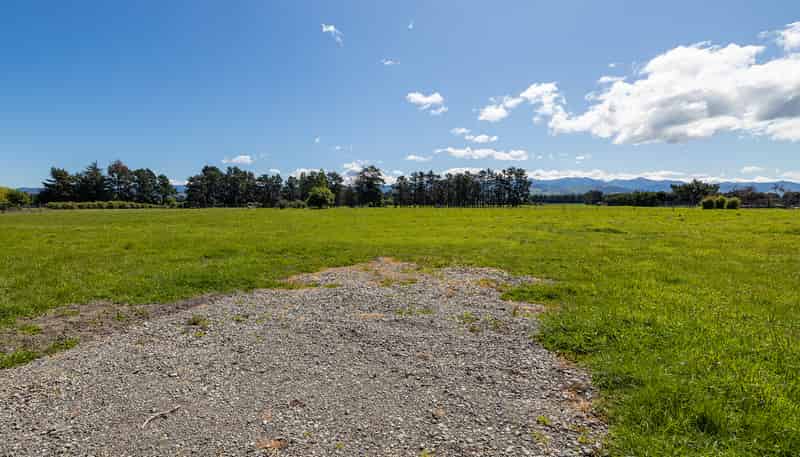 231 Hughes Line, Carterton