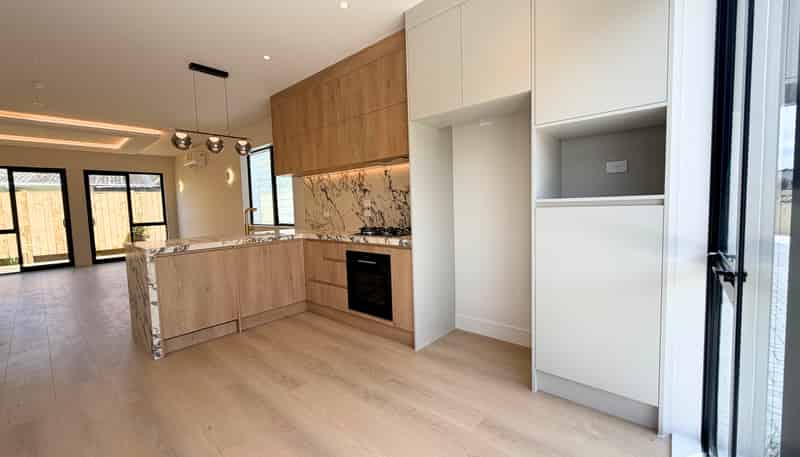 E/16 Imatra Place, Sunnyhills