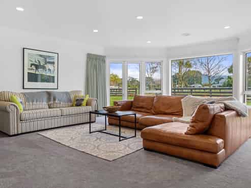 137 Kent Street, Carterton