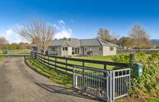 137 Kent Street, Carterton