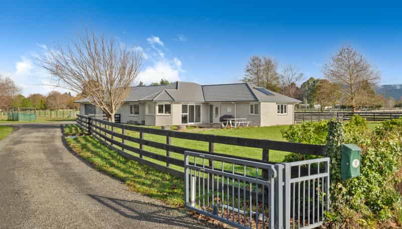 137 Kent Street, Carterton