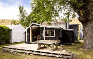  Hut 43, Lake Alexandrina, South End Settlement, Lake Tekapo