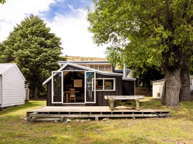  Hut 43, Lake Alexandrina, South End Settlement, Lake Tekapo