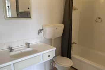 81/70 Hobson Court, Hobson Street , Thorndon