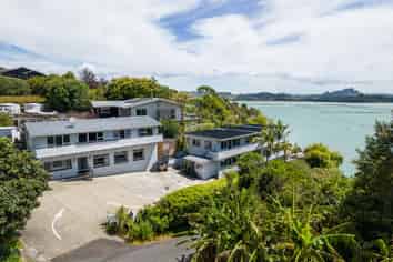 8 Lewer Street, Whangaroa